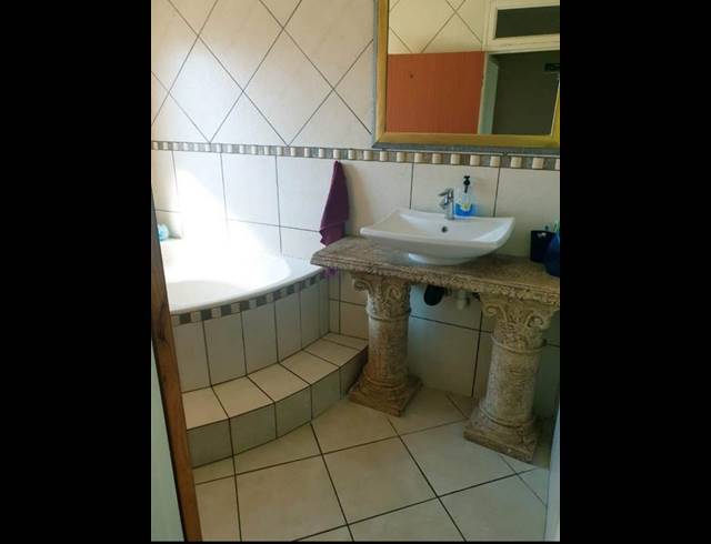 4 BEDROOM HOUSE FOR SALE IN KRUGERSDORP WEST